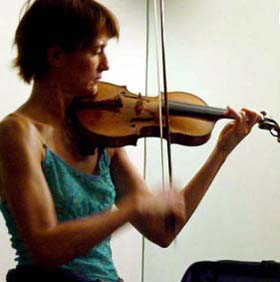 Portrait einer Künstlerin: “Zwischen Perfektion und Freiheit – die Geigenvirtuosin Viktoria Mullova”