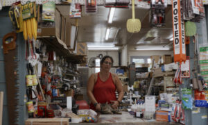 Szenenfoto aus "Holler For Service" von Ole Elfenkämper & Kathrin Seward (Foto (c) Ole Elfenkämper & Kathrin Seward)