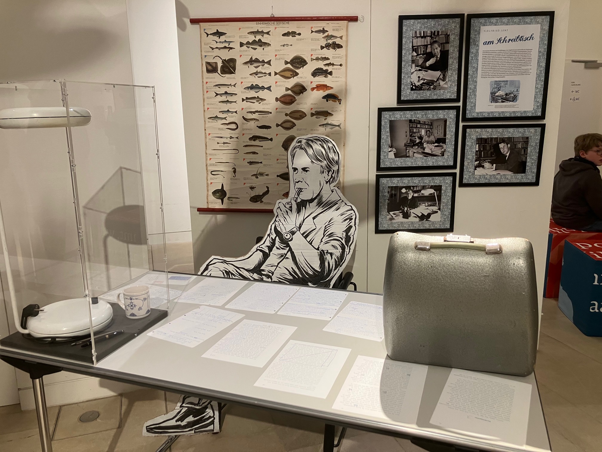 Original-Exponate und Comic-Kunst vermitteln greifbare Biographie